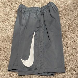 Nike boys size 7 shorts